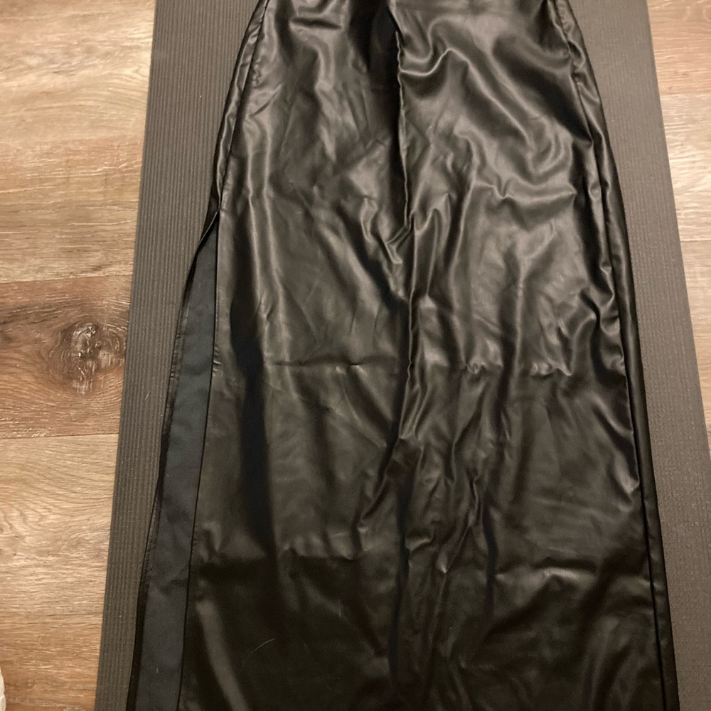 Elegant Black Women's Skirt